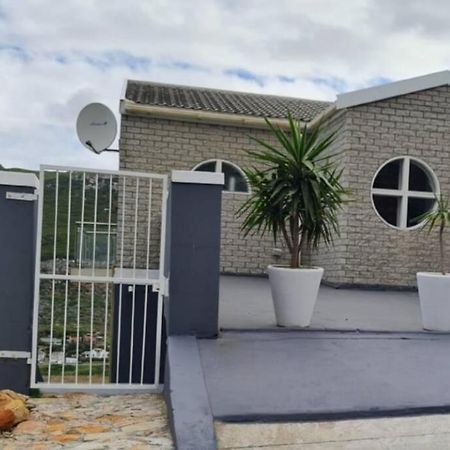 Seaviews Holiday Apartment 1 Cape Town Exterior photo